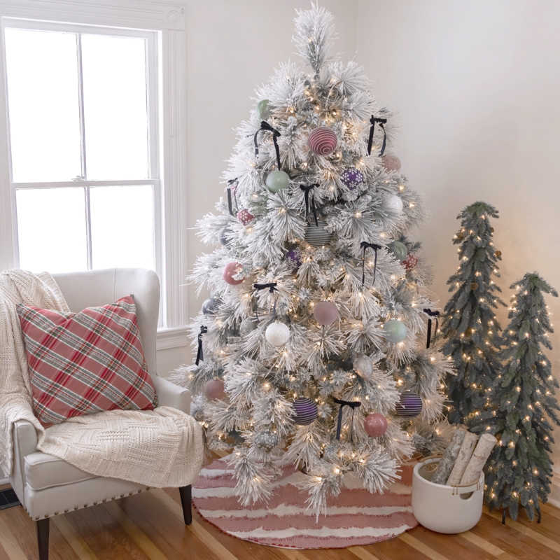Metal Hinged Christmas Tree