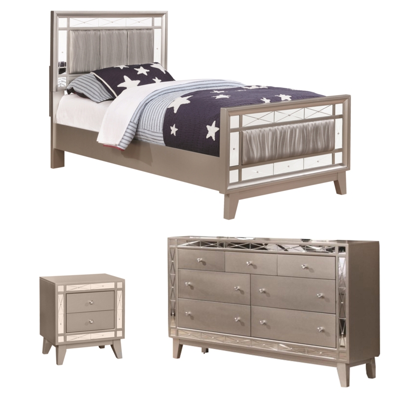 3-Piece Glam Bedroom Set with Wave Motif
