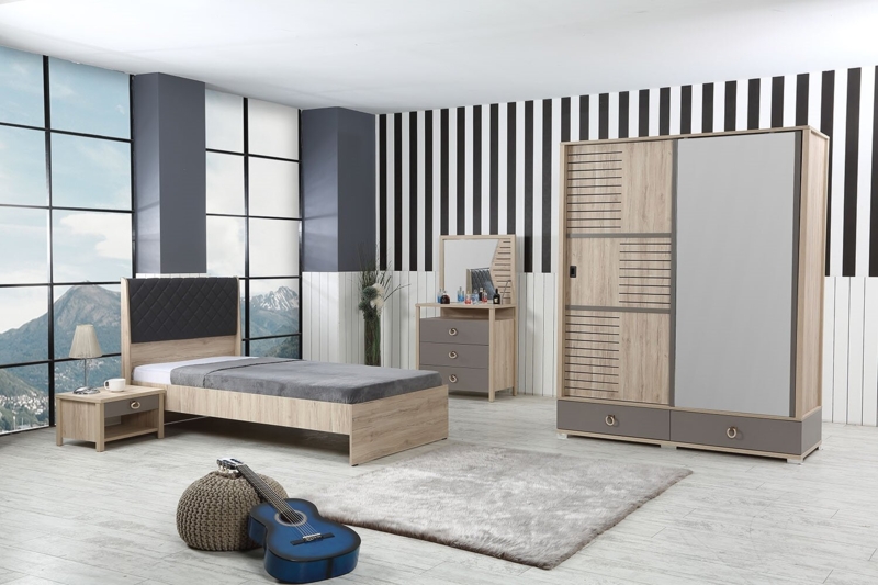Spacious Wardrobe with Multiple Storage Solutions