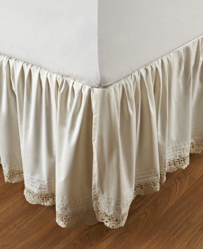 Marchant Crochet 18" Bed Skirt