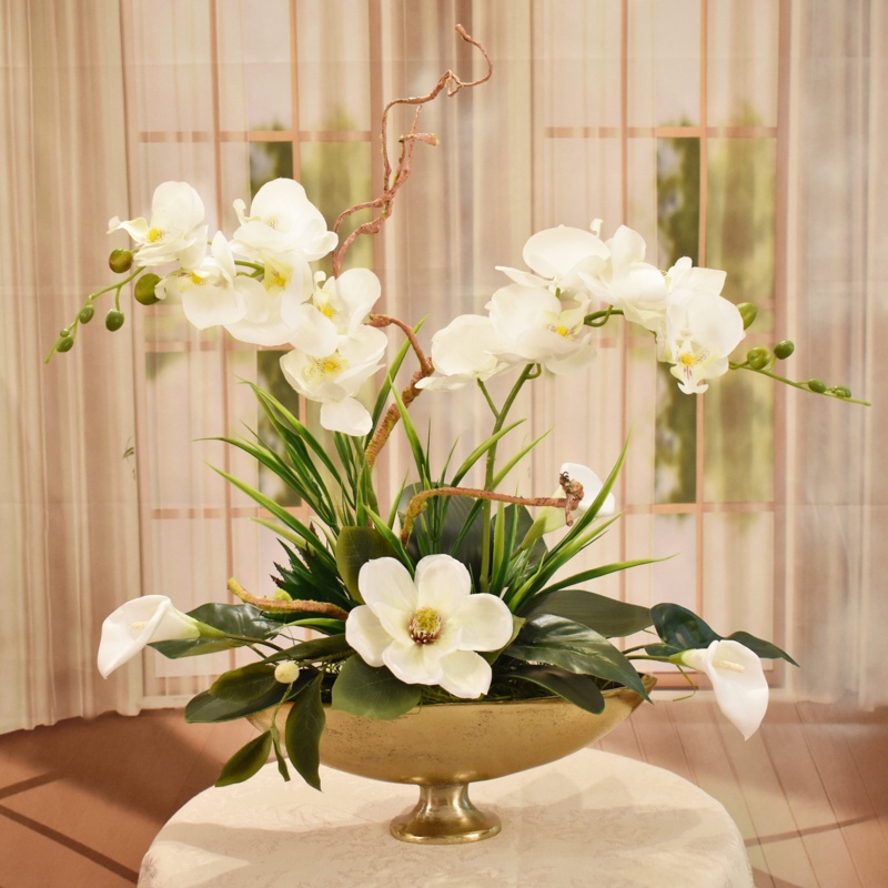 Orchid Floral Arrangements in Vase