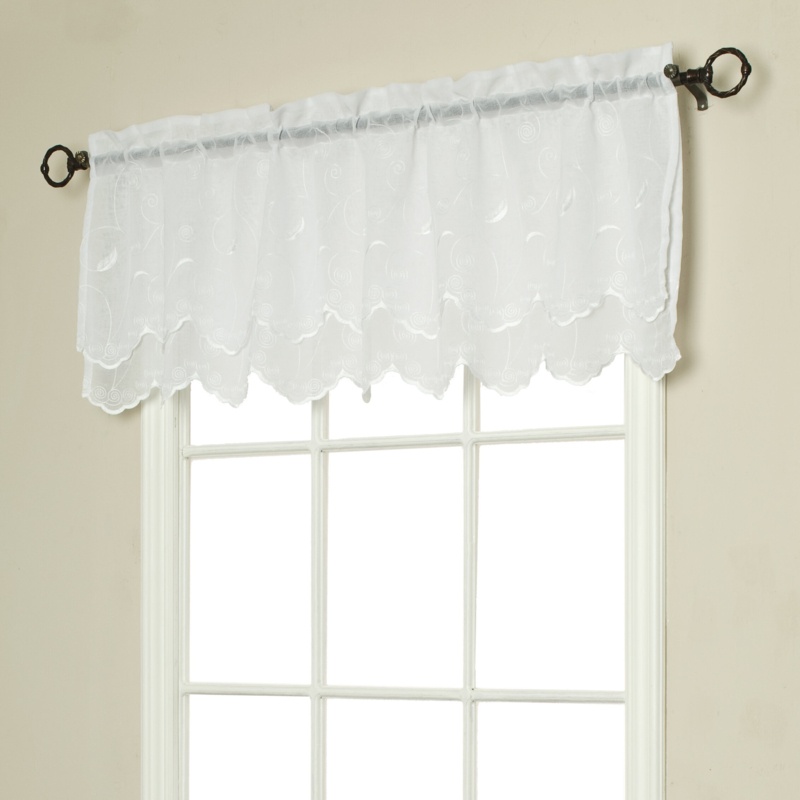 Osterberg Scalloped 54'' Window Valance