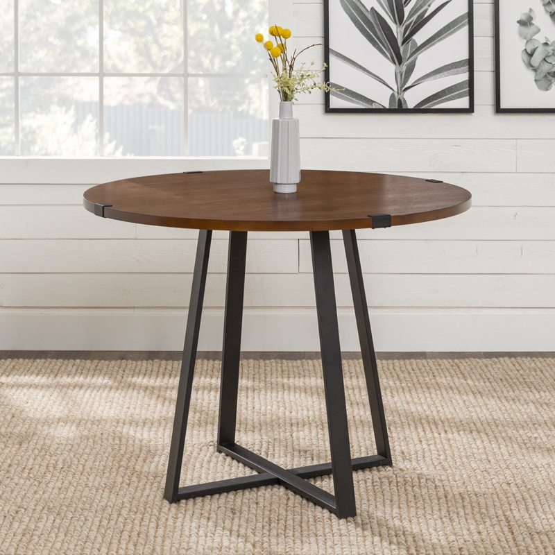 Paramus 39.75'' Pedestal Dining Table