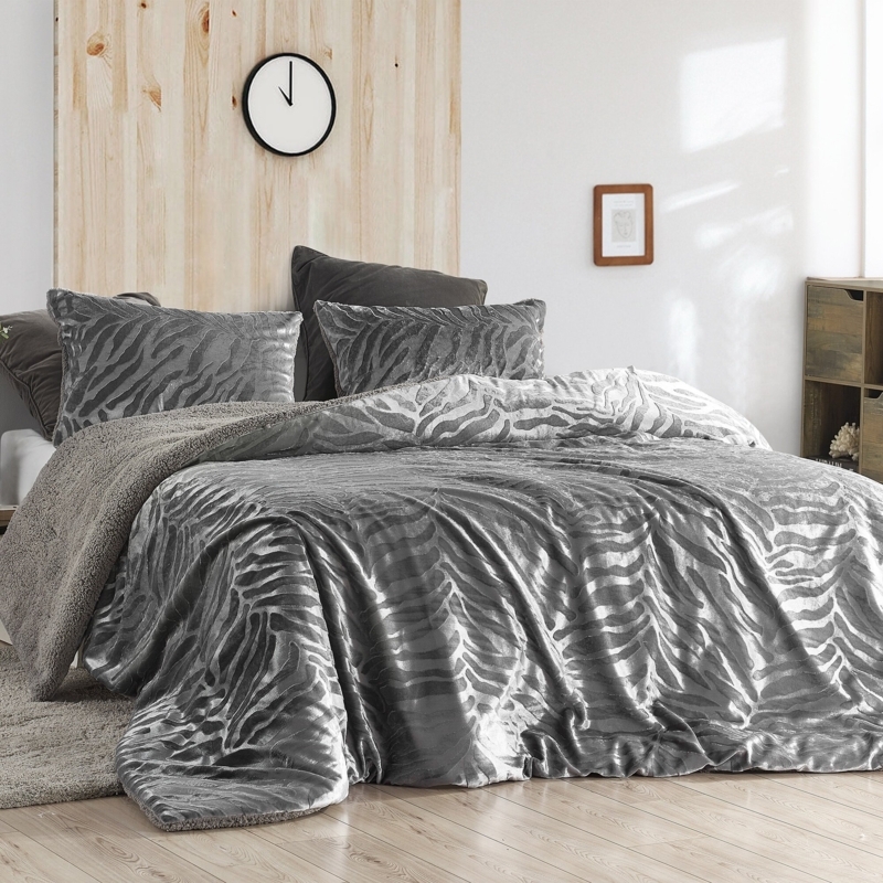 Velvet Crush Oversized Duvet Cover with Teddy Fleece