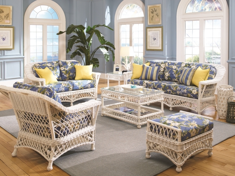 Classic Coastal Living Room Set