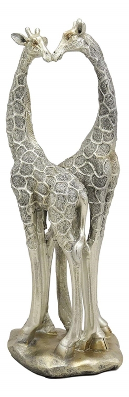 Elegant Madagascar Reticulated Giraffe Lovers Couple Statue