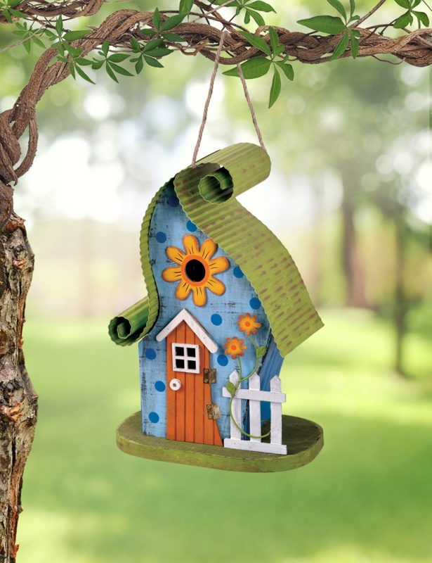 Sisag 14 in x 10 in x 6 in Birdhouse