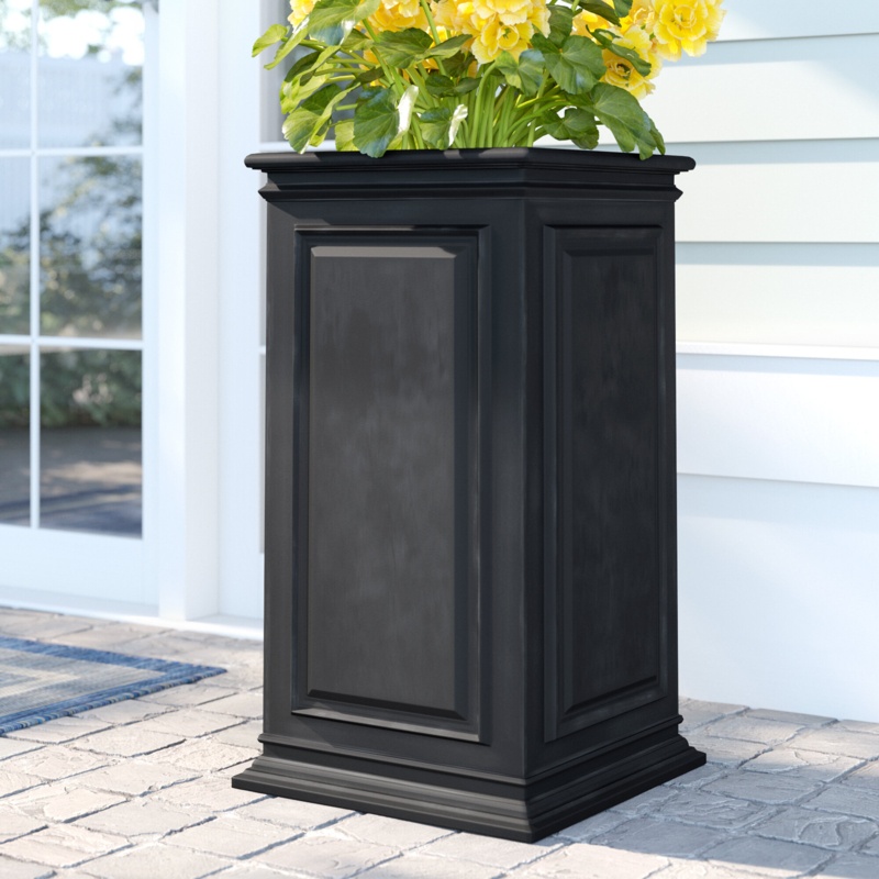 Strafford Self Watering Polyethylene Pot Planter