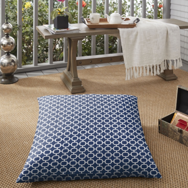 Thorgun Geometric Indoor/Outdoor Throw Pillow