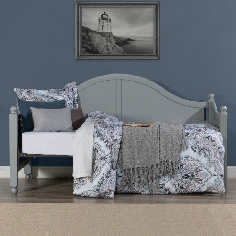 Cottage-Style Wooden Twin Trundle Daybed