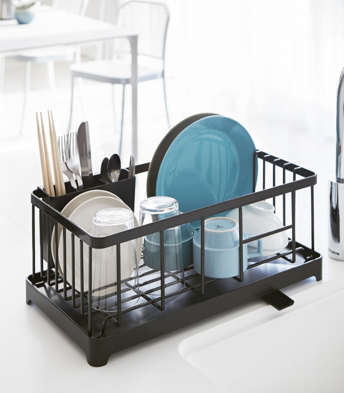 Tower Yamazaki Home Wire Dish Drainer Rack with Removable Drainer Tray and spout, Utensils Holder