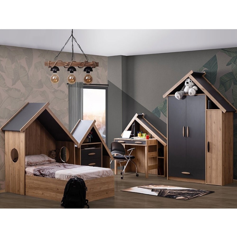 Racetrack-inspired Children's Room Decor