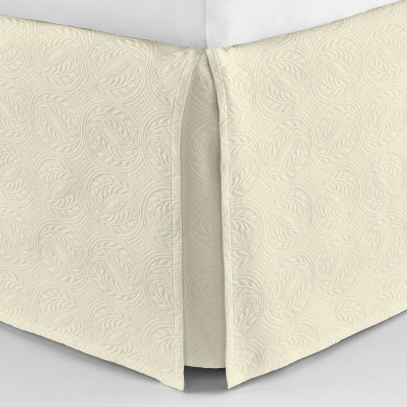 Antique Button Matelassé Bed Skirt