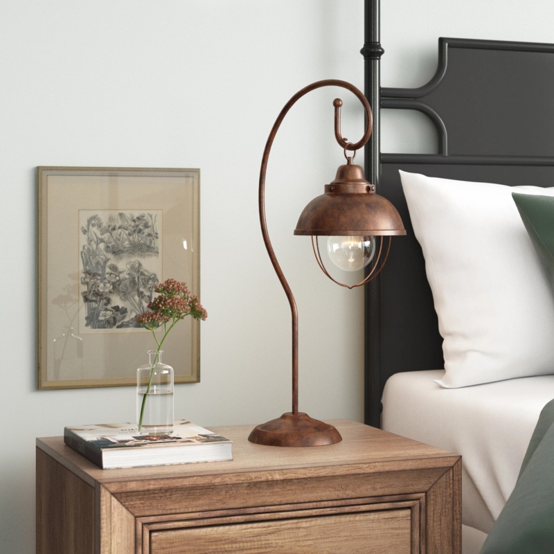 Wellfleet Metal Arched Lamp