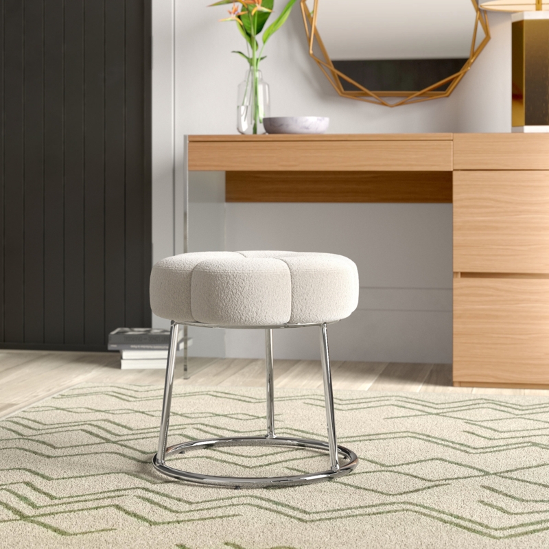 Daisy-Shaped Vanity Stool with Sherpa Seat