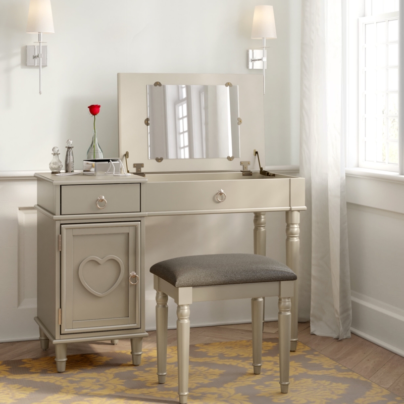 Vanity Set with Heart Accents and Storage