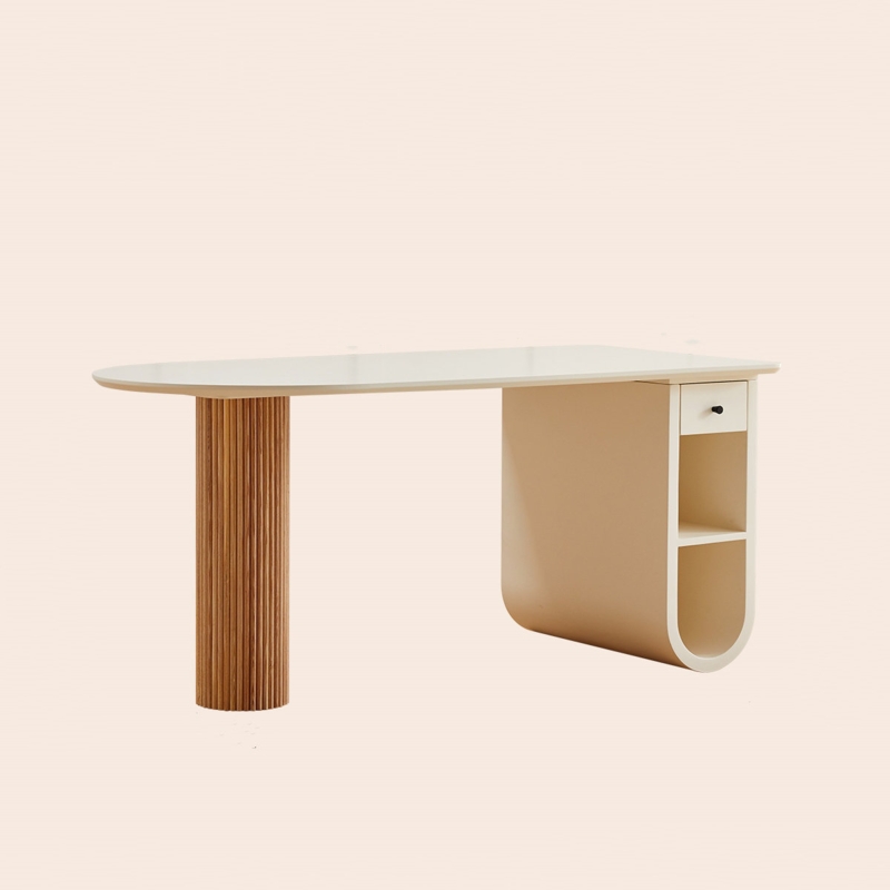 Peninsula Wall-Leaning Table