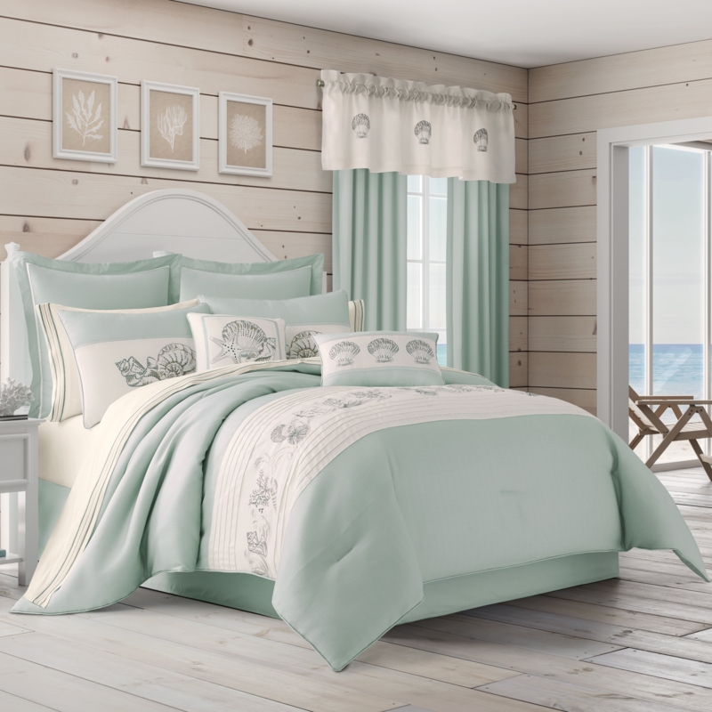 Refreshing Aqua and Ivory Comforter Set