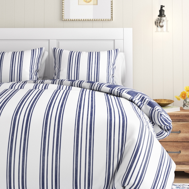 Reversible Coastal Bedding Set