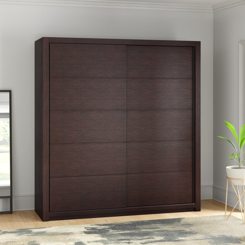 Spacious Sliding Door Wardrobe