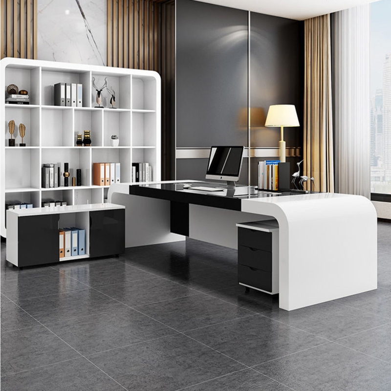 8cm-Thick, 80cm-Deep Spacious Desktop