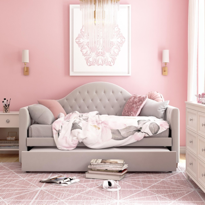 Upholstered Daybed with Trundle