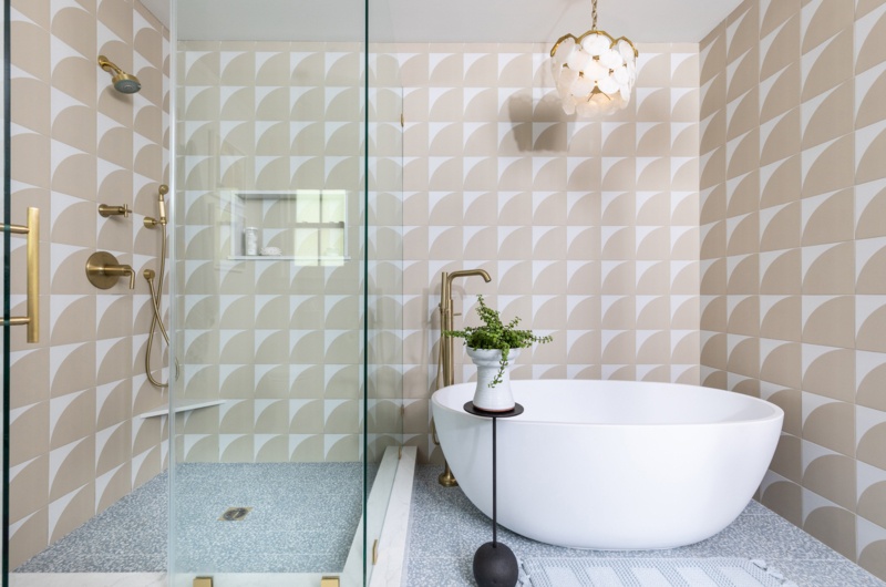Metro Alamo 58" x 31" Freestanding Air Acrylic Bathtub