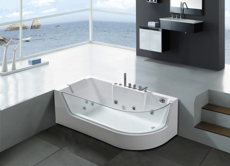 67'' x 31.5'' Acrylic Bathtub with Faucet