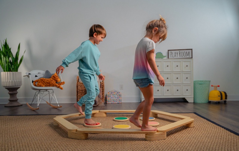 Avenlur 180'' W Wood Balance Beam