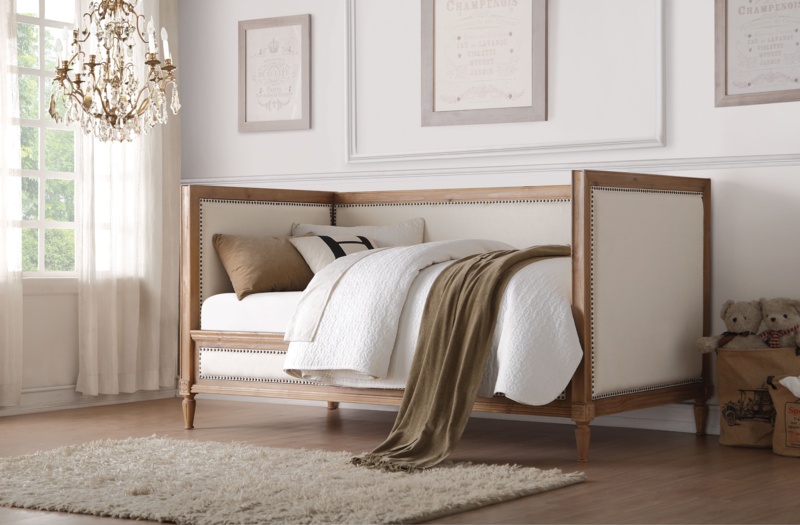 Balcorne Upholstered Daybed