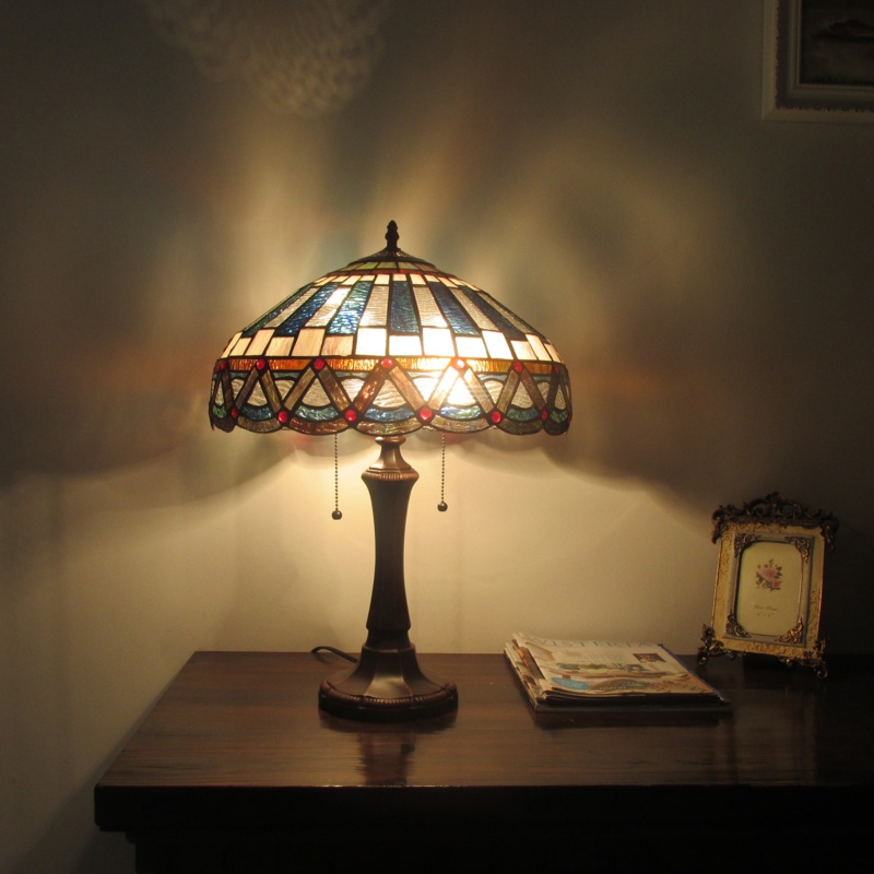 Elspeth Resin Table Lamp