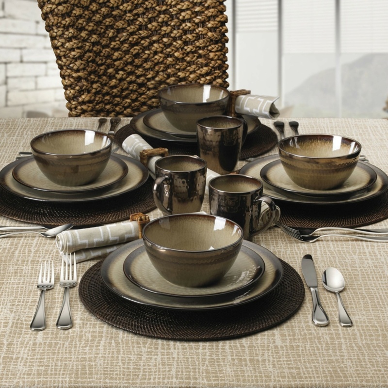 Gourmet Basics by Mikasa Anastasia Cream 16-Piece Dinnerware Set, Cream