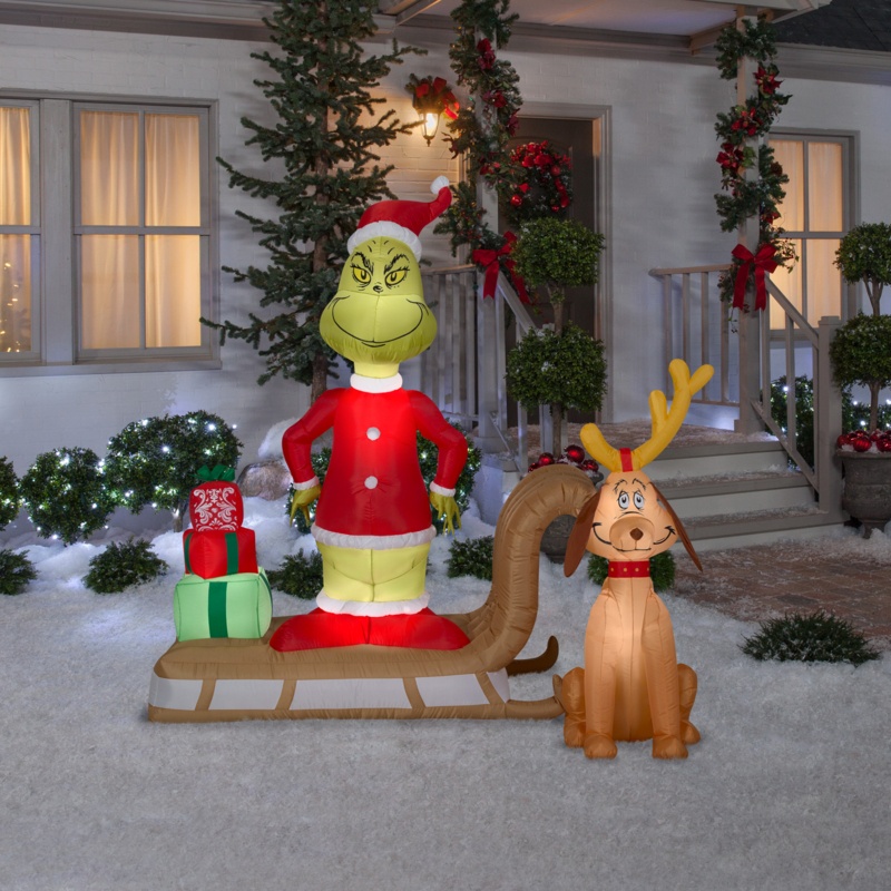 Grinch and Max on Sled LG Scene Grinch Inflatable