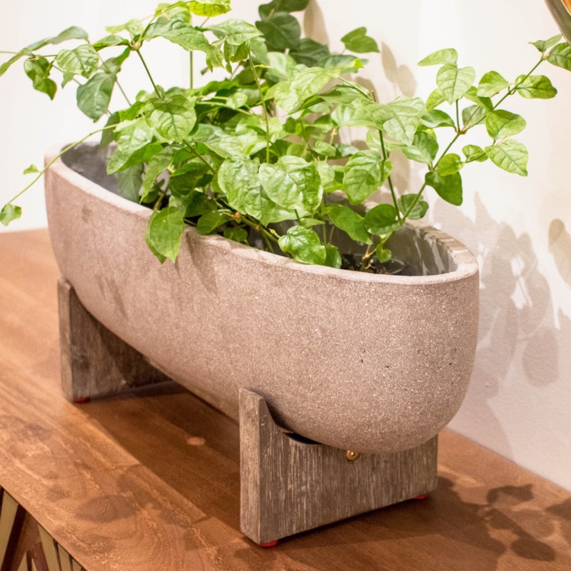 Jett 25" Wide Oval Standing Pot