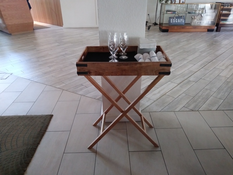 Nico Butler Table