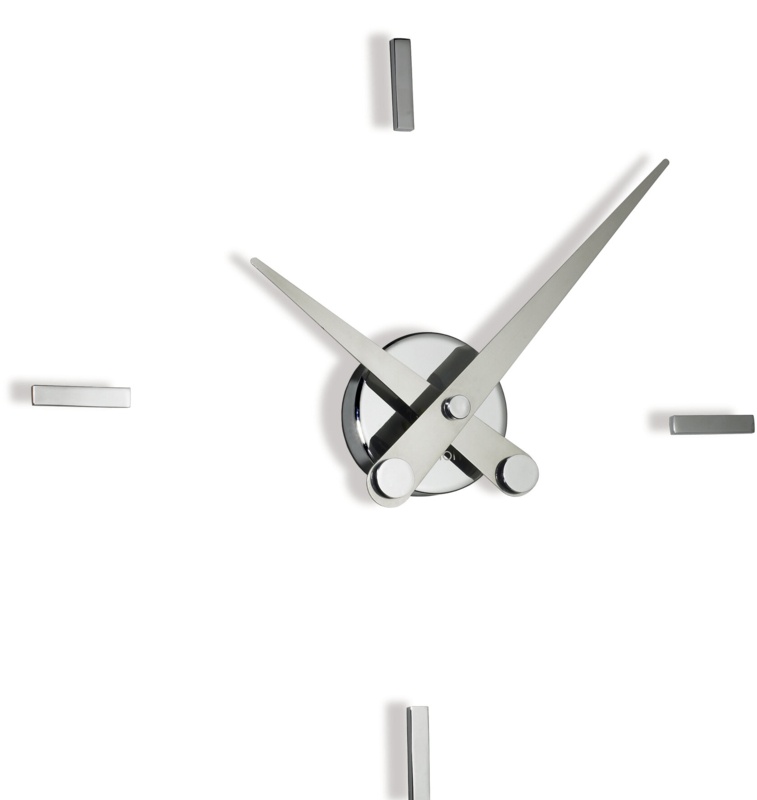Puntos Suspensivos Metal Wall Clock