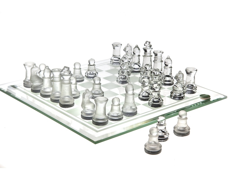Studio Silversmiths Glass Chess