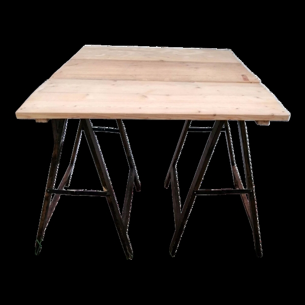 Table sur trteaux
