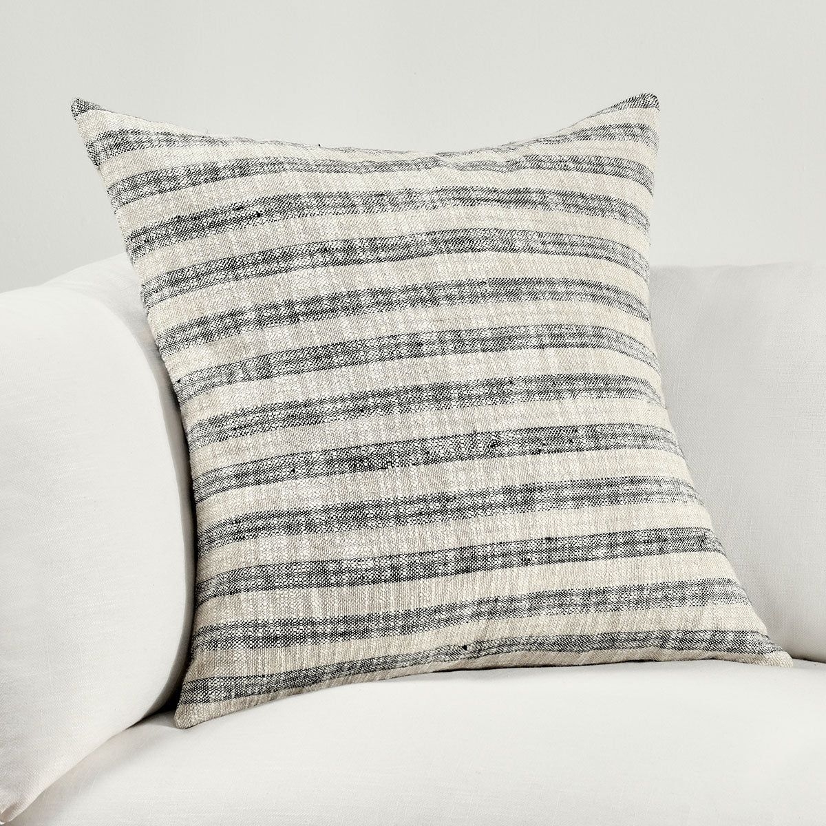 TL Linna Natural/Black 24x24