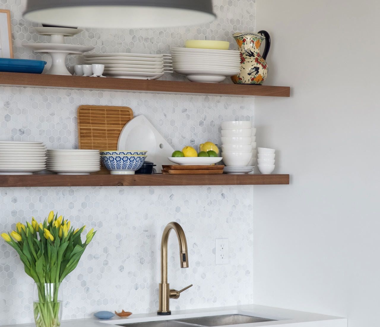 Aksel MD DIY Floating Shelf Bracket | Shelfology