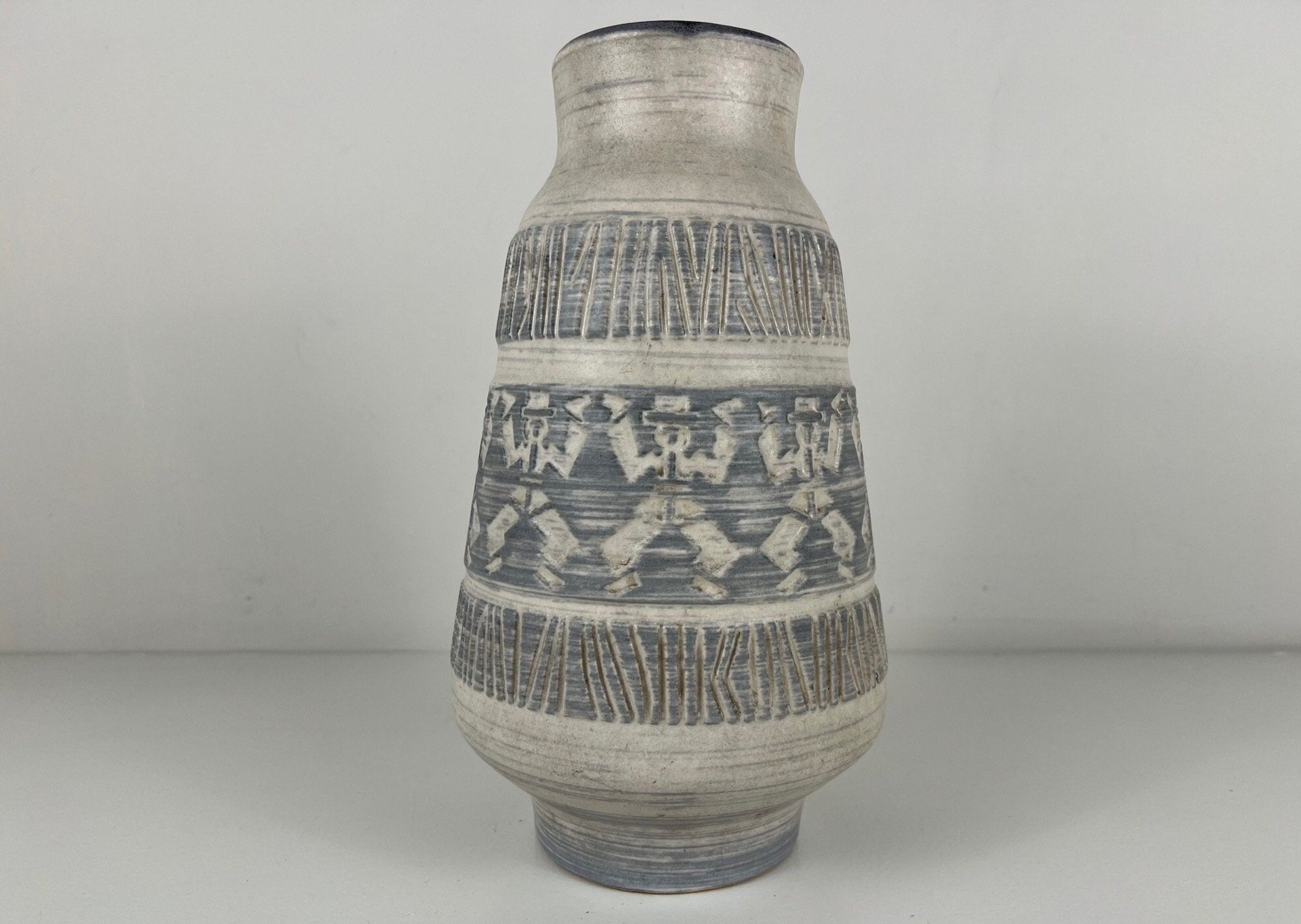 Mid Century 1970s West Germany vase in beige and grey tones, 30 cm high, great vintage vase