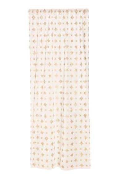 Star-patterned curtain length