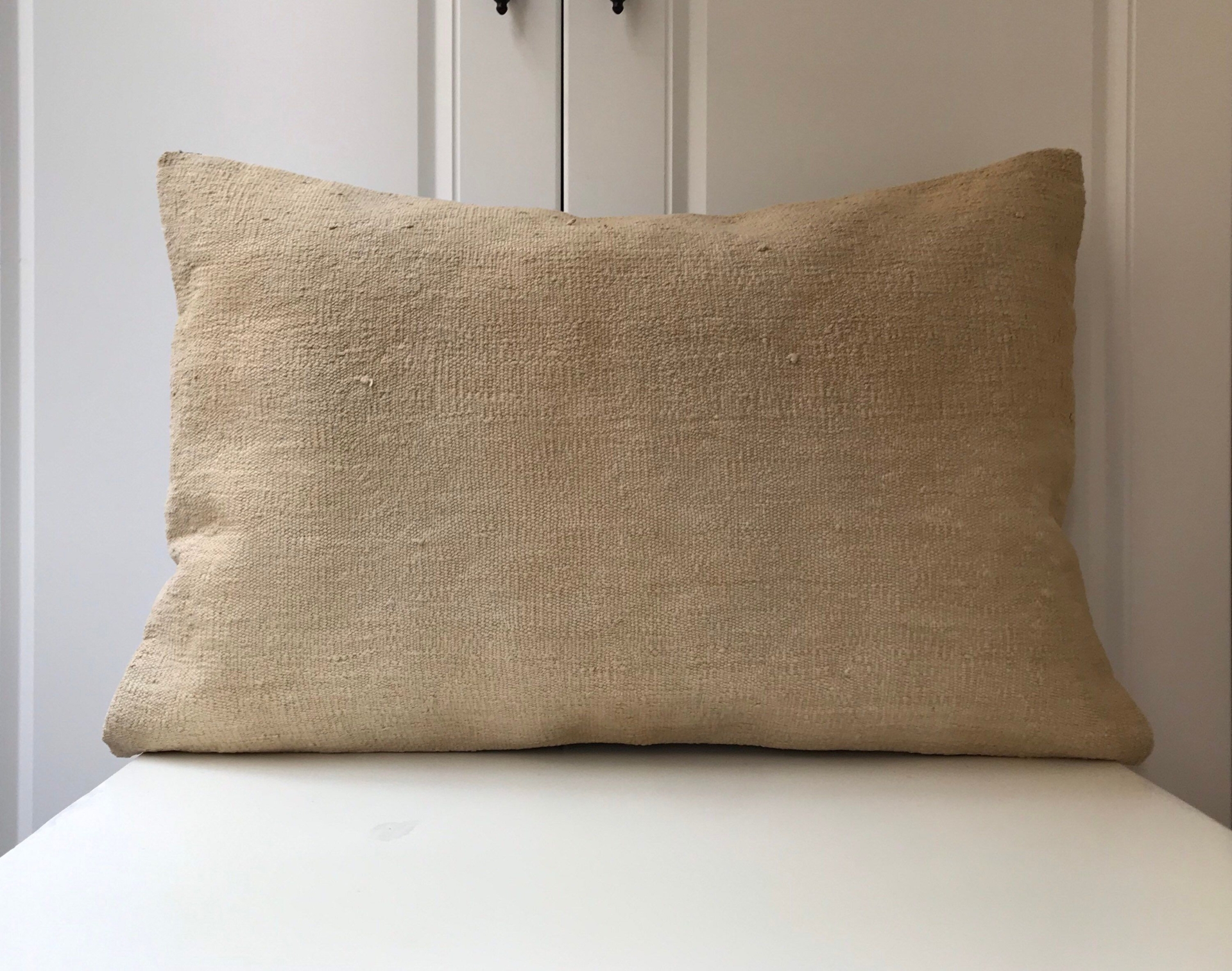 16x24 inches Beige hemp pillow,turksh kilim,pillow handwoven,pillow,home living,throw,lumbar pillow,docoraive pillow,beige pillow 40x60cm