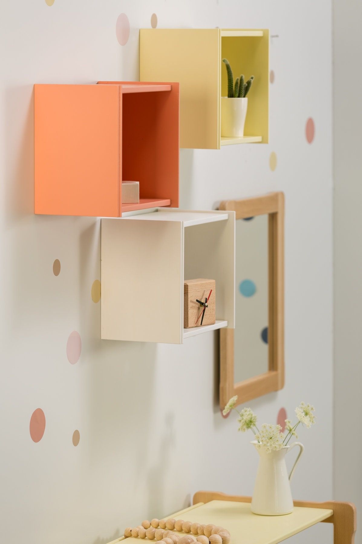 Multifunctional small shelf