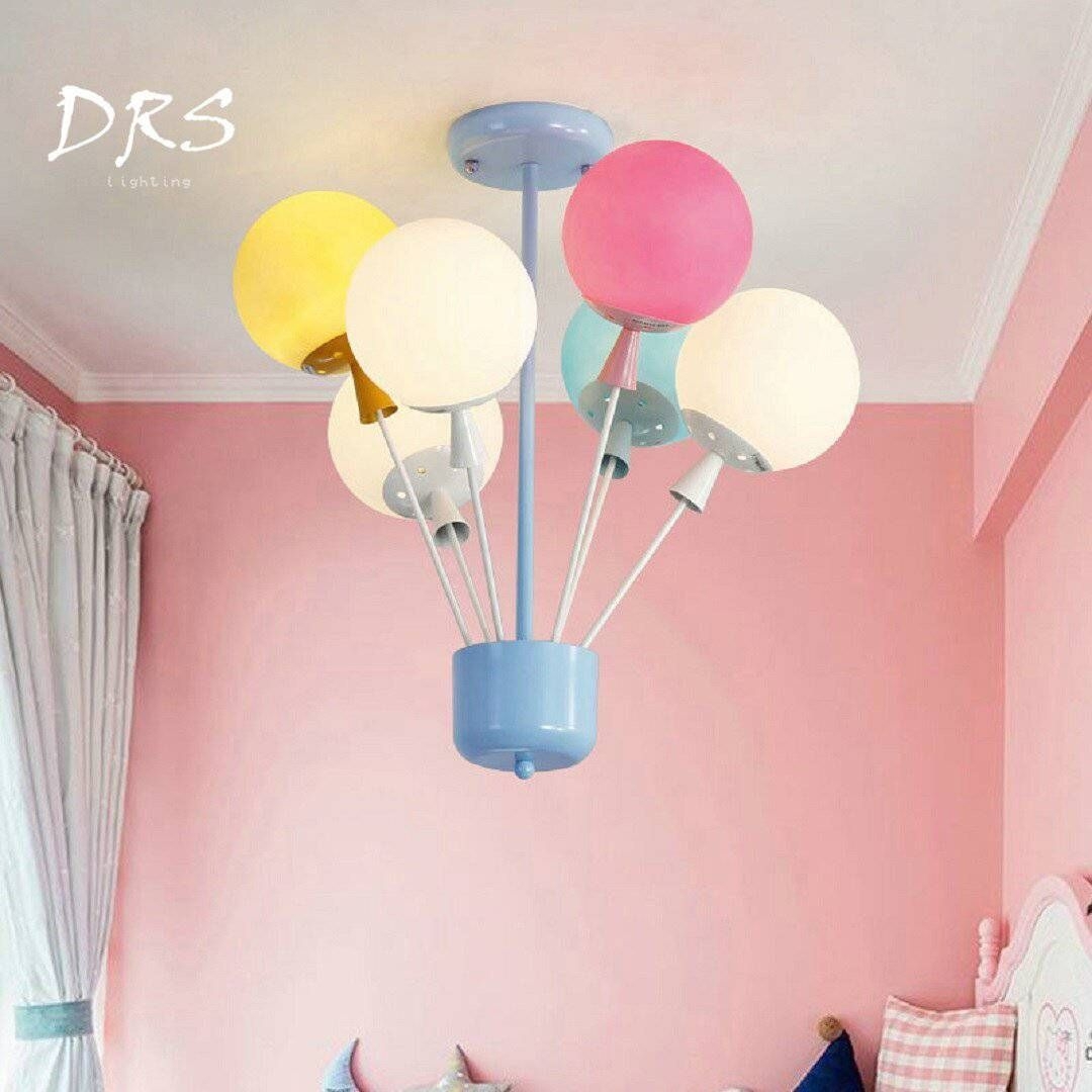 Plafonnier enfant avec ballons de verre color