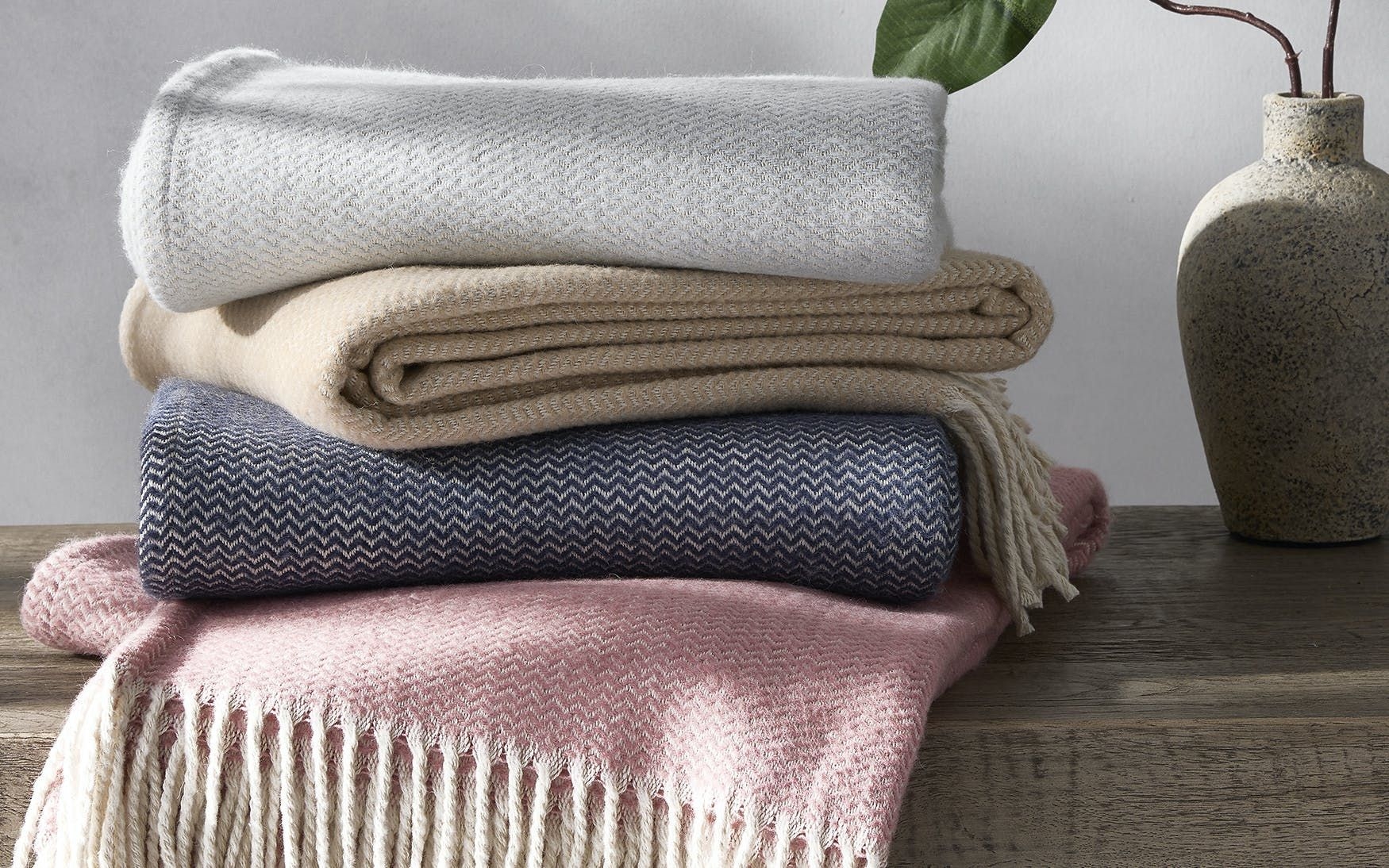 Rhodes Throw - Dusty Rose