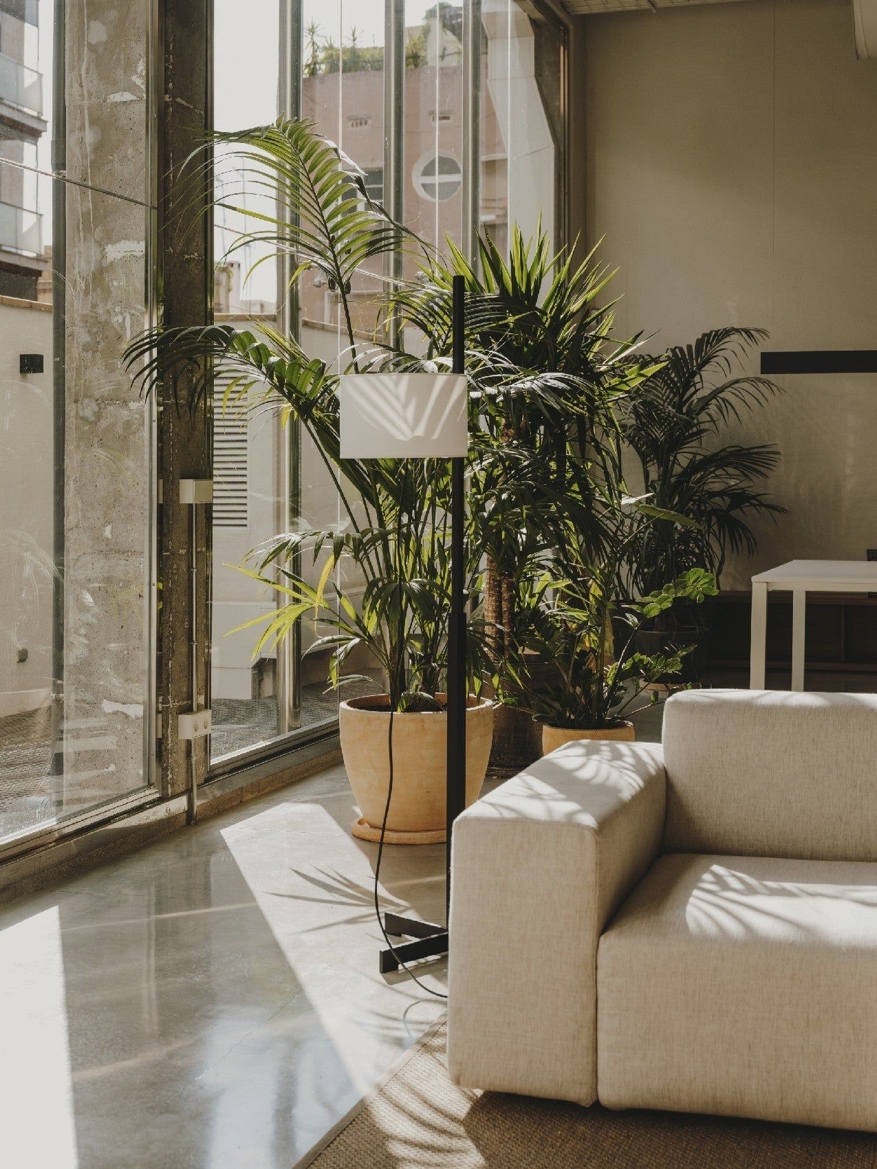 TMM Floor Lamp by Santa & Cole Spain - Walnut/White