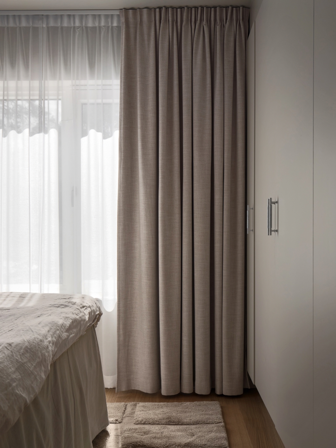 Blackout Coarse Linen - 300cm / Benvit / Veckband