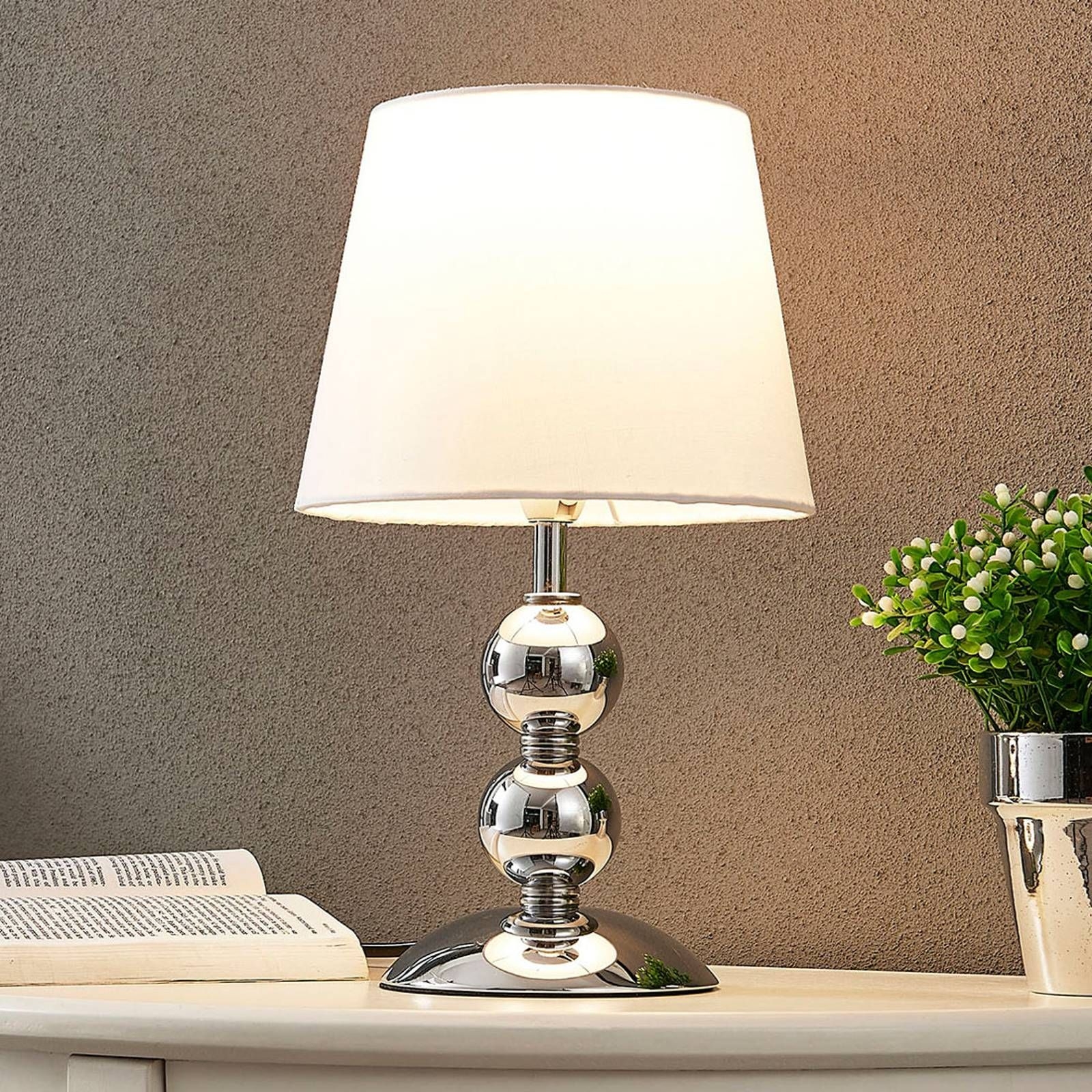 Elegant LED table lamp Minna with a satin look by Lindby