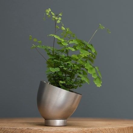 Mini aluminium tilting pot with saucer (9  H8cm)